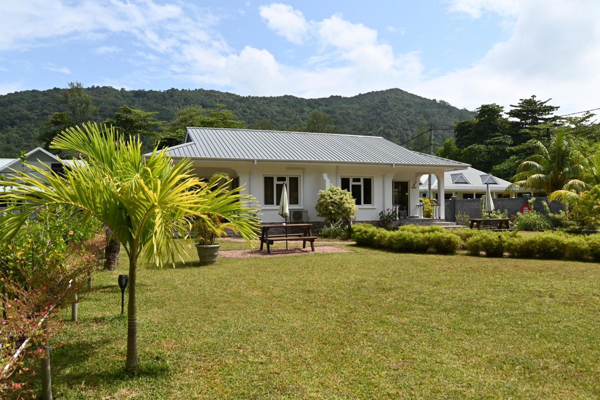 Anv * Grand Anse (Praslin)